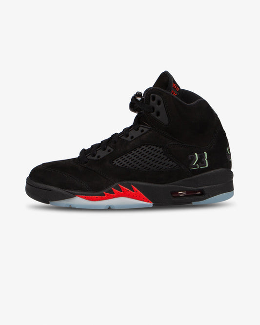 jordan sneaker, black, red details, side view
