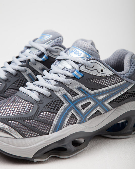 Asics, Gel Kinetic 2.0, Grey sneaker, Blue details on shoe, women, detail image