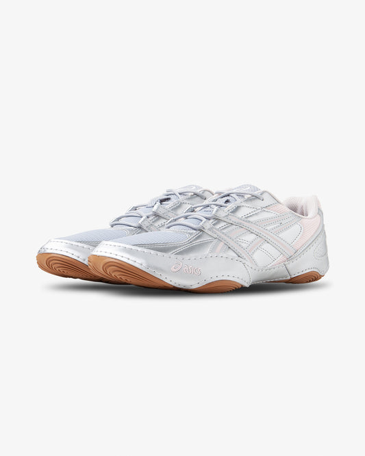 silver shoe, front view