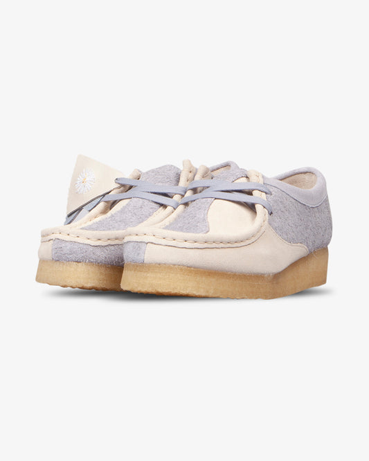 clarks wallabee light blue combi