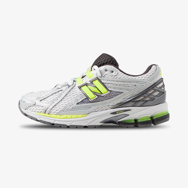 New Balance 1906R Light Silver Metallic