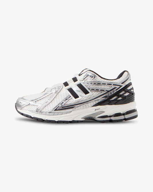 New Balance 1906R Silver Metallic Black