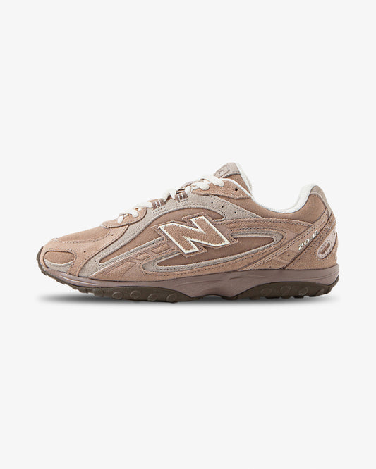New Balance 204L Mushroom/Arid Stone, brown women shoe, side view