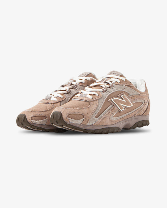 New Balance 204L Mushroom/Arid Stone, brown women shoe, front view