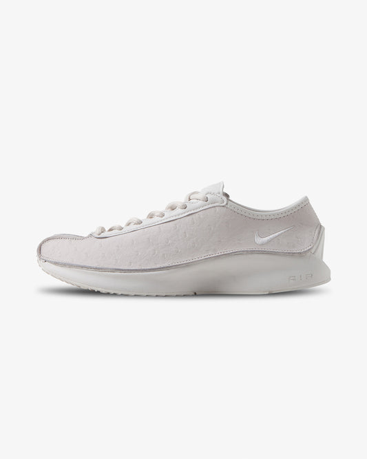 Nike Air Superfly Phantom, white sneaker, low profile, side view 