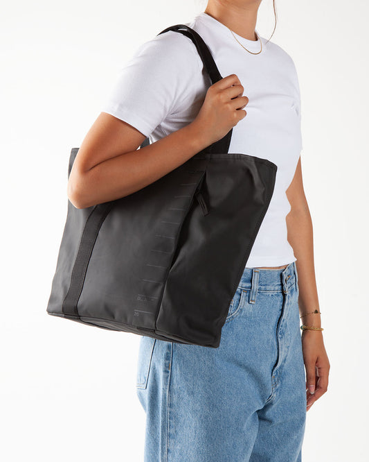DB Journey Essential Tote 20L Black Out