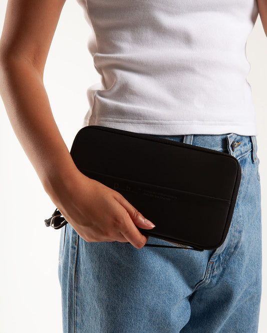 DB Journey Essential Passport Cover Black Out