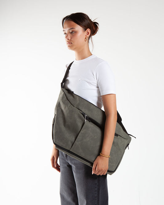 DB Journey Ramverk Pro Sling Bag 24L Forest Green