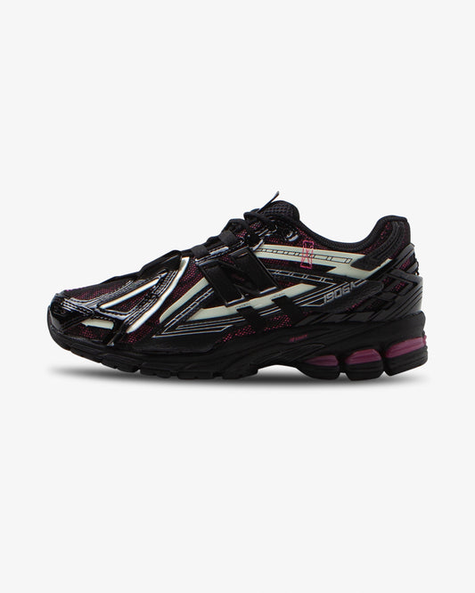 New Balance 1906 Black/Dragon Berry