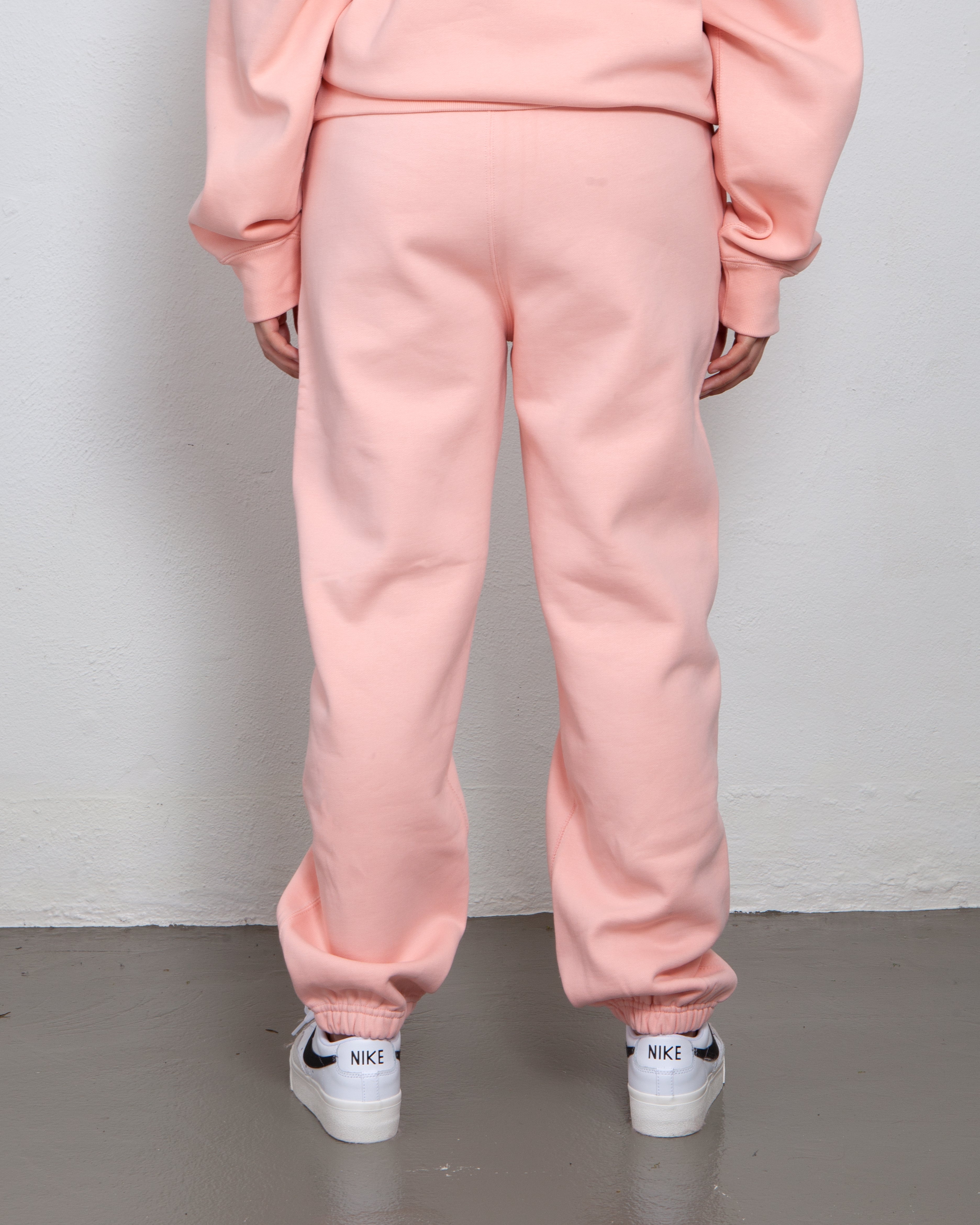 Maha - Nike Solo Swoosh NRG Sweatpants Pink